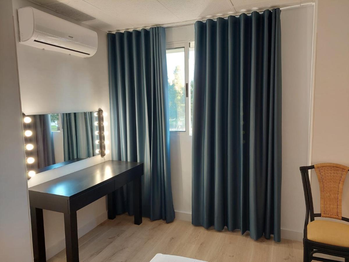 Hostal Garden Rous Paiporta Экстерьер фото