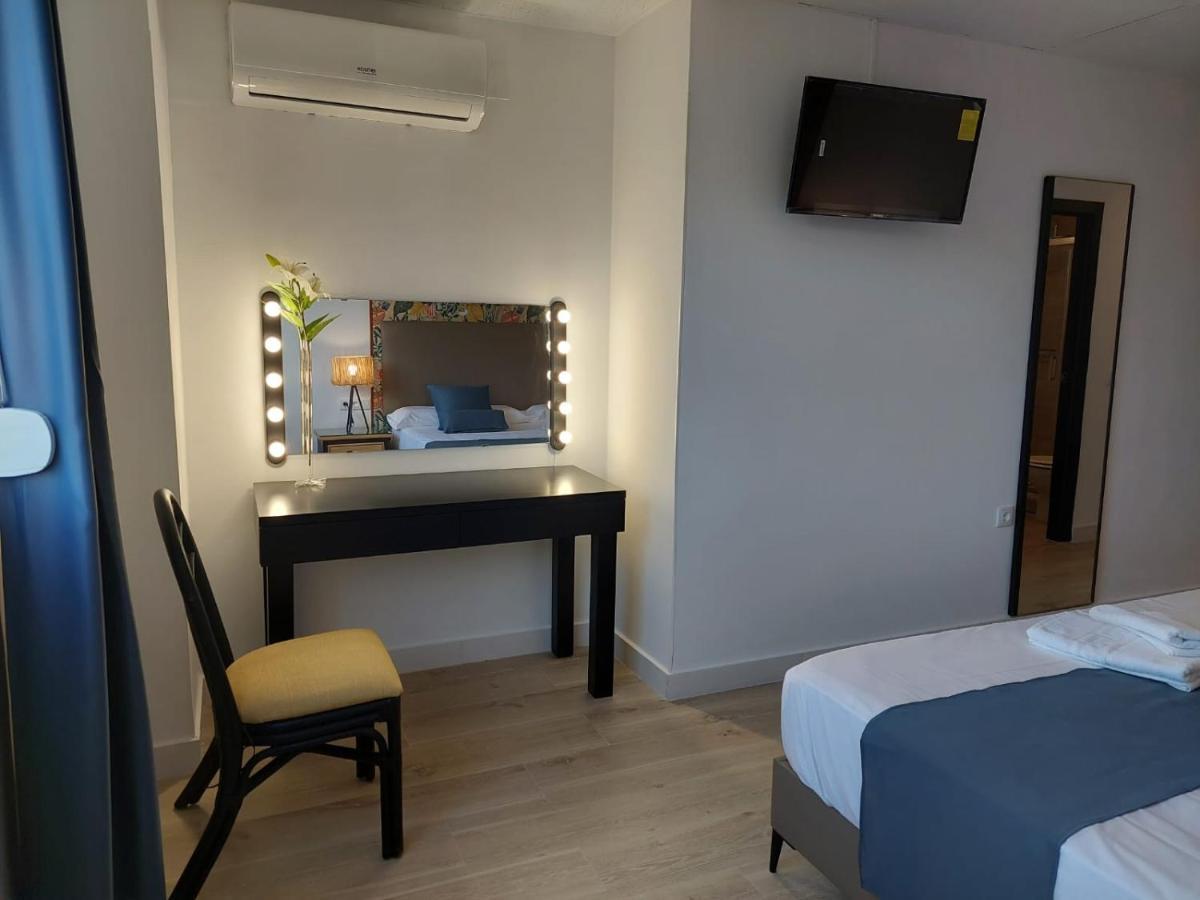 Hostal Garden Rous Paiporta Экстерьер фото