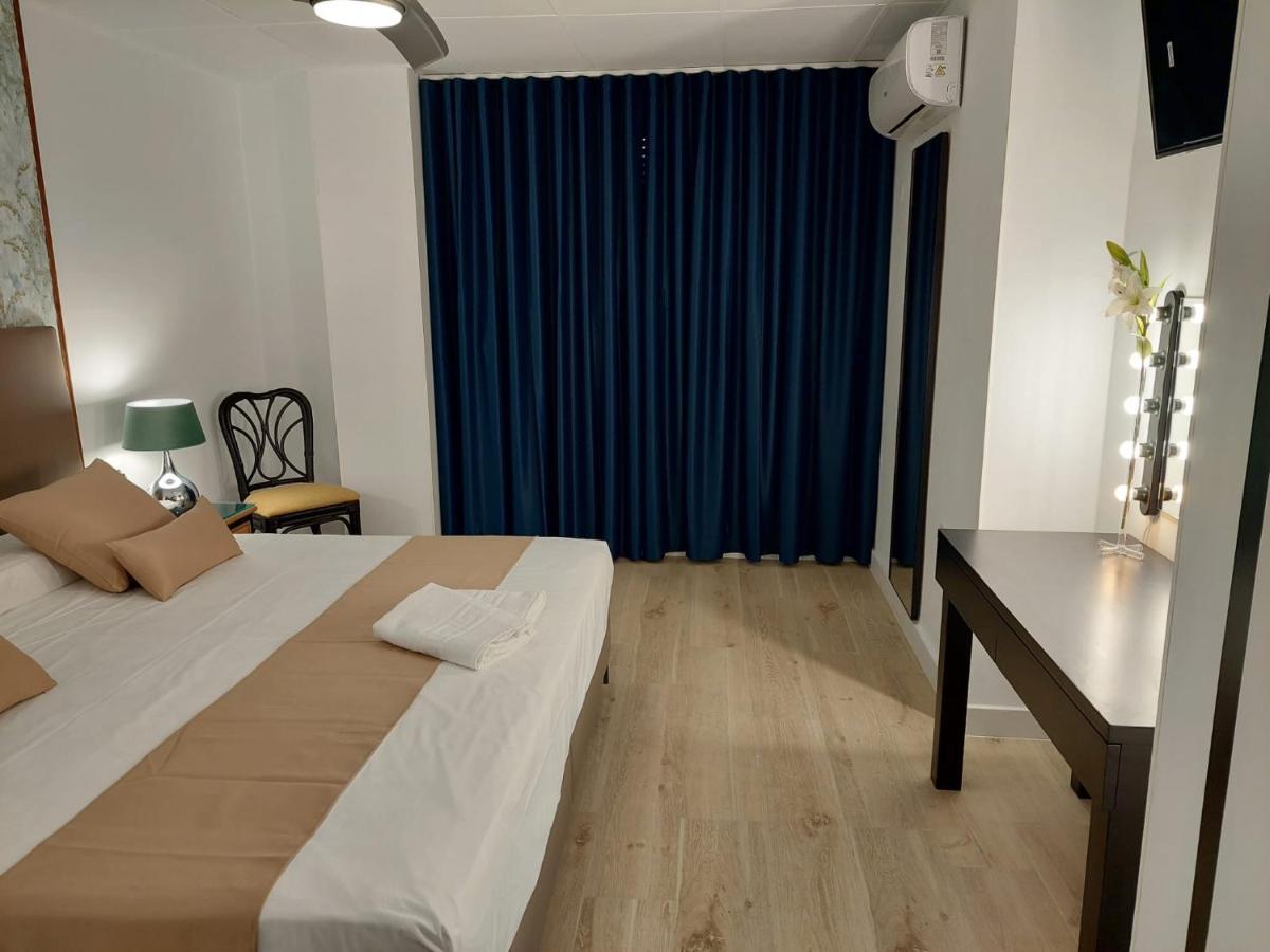 Hostal Garden Rous Paiporta Экстерьер фото