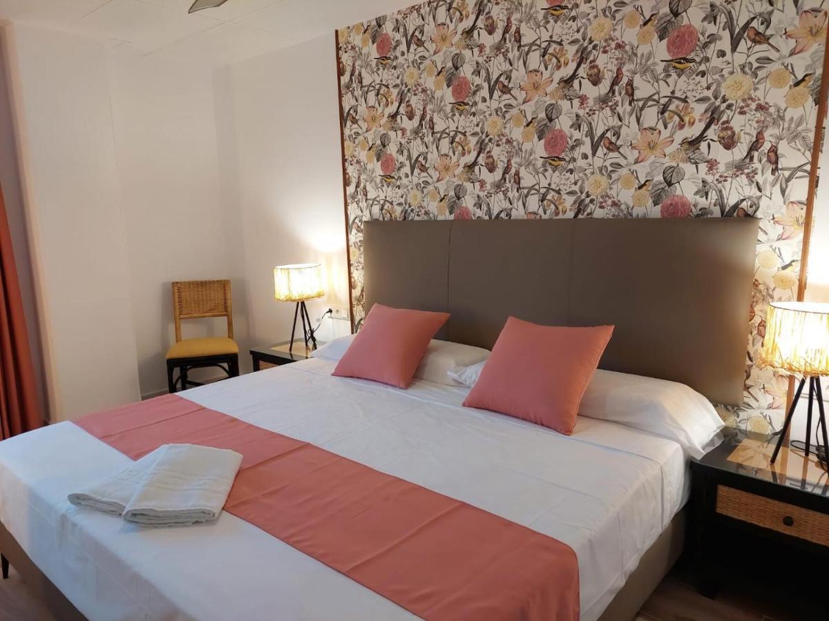 Hostal Garden Rous Paiporta Экстерьер фото