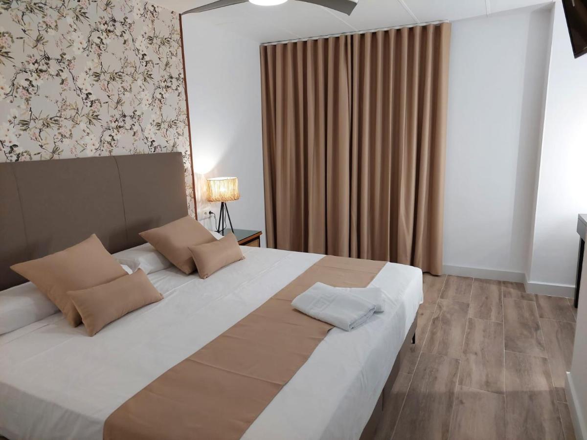 Hostal Garden Rous Paiporta Экстерьер фото