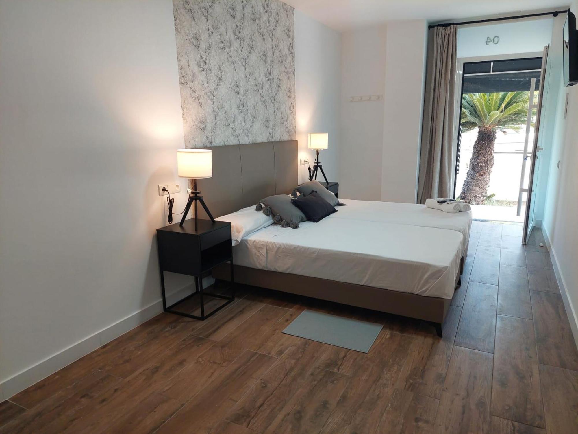 Hostal Garden Rous Paiporta Экстерьер фото